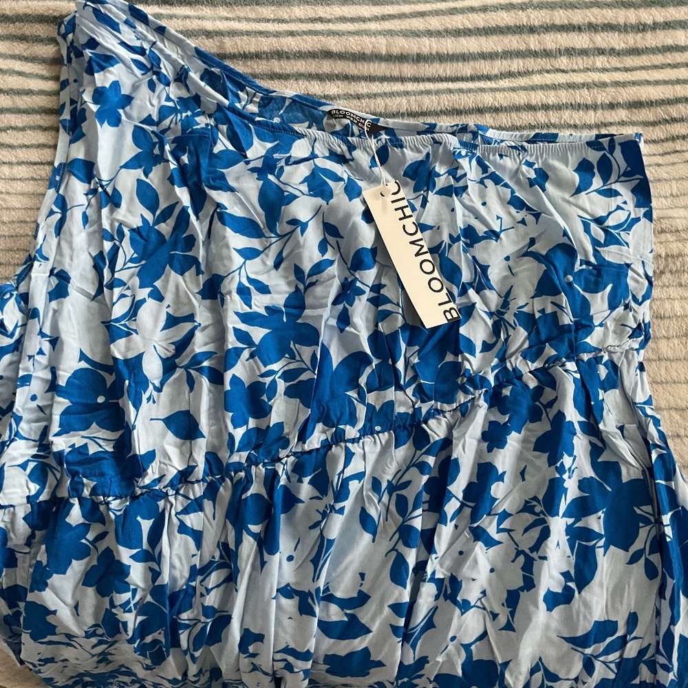 BloomChic One-Shoulder Floral Dress – Size 22/24 (3X)